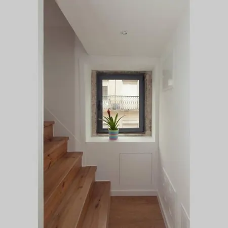 Windmill White - 2 Bedroom Duplex On City Center Lisboa