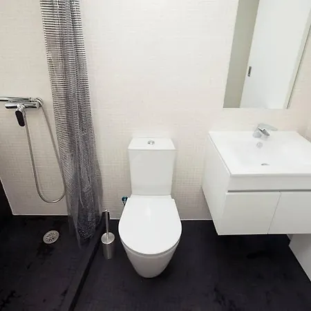 Windmill White - 2 Bedroom Duplex On City Center Lisboa